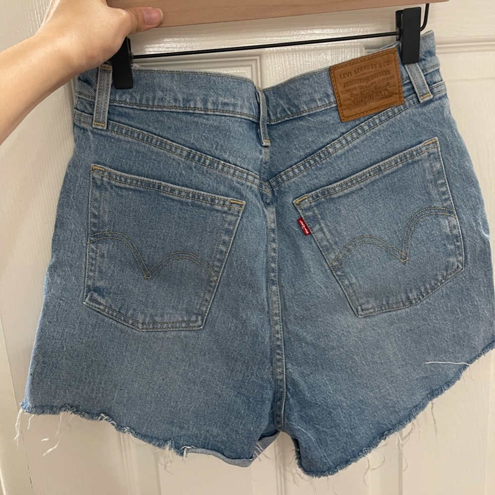 Levi's Ribcage Short - Picture 4 of 6